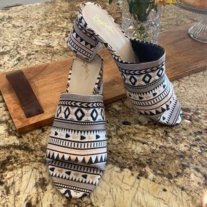 Never worn Shechelles mule